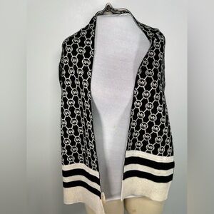 Michael Michael Kors Signature Black/White Logo Knit Infiniti Scarf With Hat
